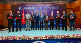 Van Yüzüncü Yıl Üniversitesi ‘40. Yıl Vefa Ödülleri töreni’
