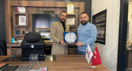 Royal Class Rent A Car Yöneticisine Ödül