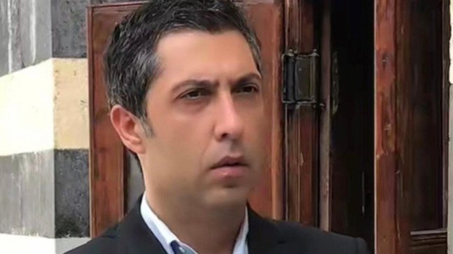 Ünlü Oyuncu Zeki AK Kimdir?