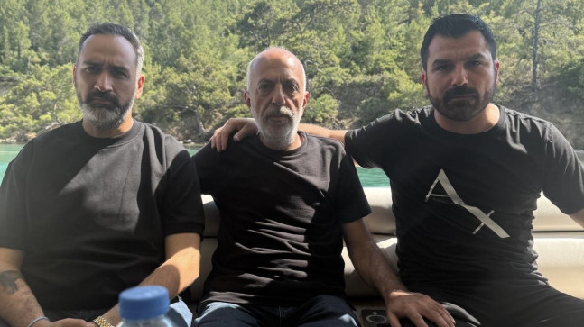 Bora Toprak Tahliyesinin Ardından İlk Kez Görüntülendi – Yanında Sürpriz Bir İsim Vardı