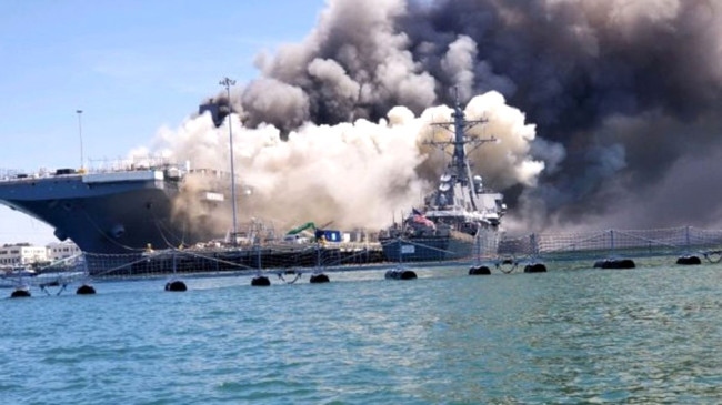 ABD’ye ait savaş gemisinde yangın çıktı