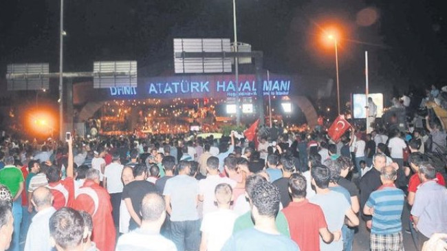 Jetler uçuyor camlar patlıyordu