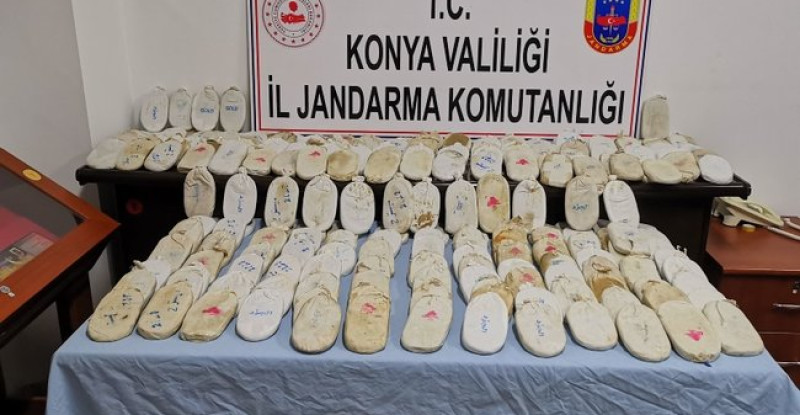 Esrarla yakalanan şüpheliler tutuklandı