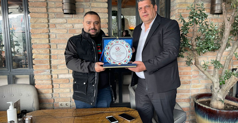 Ülkücü Şehit Oğlu Ali Uğur Akbaş’a Gazeteci Ferhat Aydoğan’dan Ödül