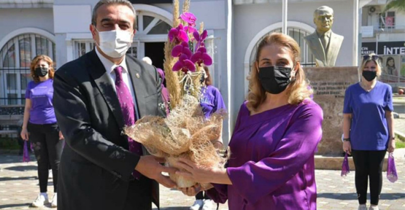 ÇUKUROVA BELEDİYESİ HALK OYUNLARI ANTRENÖRÜ LEYLA YÜZBAŞI ULUSAL BASIN ÖDÜLÜNE LAYIK GÖRÜLDÜ