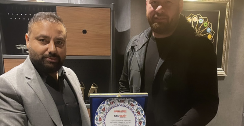 İş İnsanı Sadık Sivri’ye Onur Plaketi