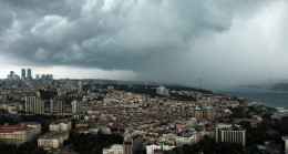 İstanbul’da bugün aralıklarla gök gürültülü sağanak yağış bekleniyor