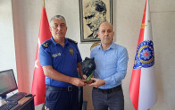 Ak Gençlik Ocakları’ndan Emniyet’e Anlamlı Ziyaret ve Hediye