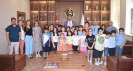TOKİ KÖPRÜLÜ İLKÖĞRETİM OKULU ÖĞRENCİLERİ BARO BAŞKANI AV. SEMİH GÖKAYAZ’I ZIYARET ETTİ