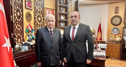 Milliyetçi Hareket Partisi Milletvekili ve kurmayları ülke genelinde vatandaşlarla iç içe