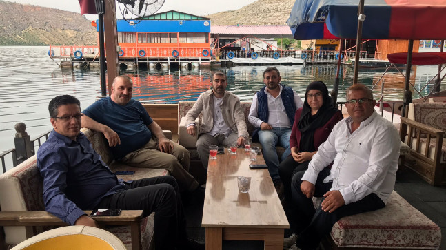 İsmail Karadağ Dostları İle Bir Arada