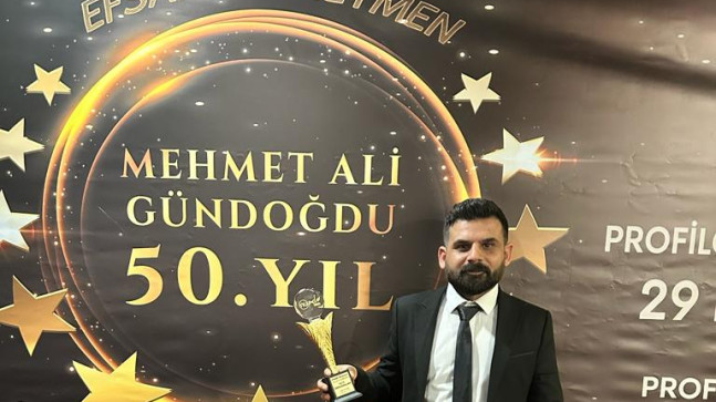 İŞ  İNSANI NAİM GÜLOĞLU YILIN GİRİŞİMCİ İŞ İNSANLARI ARASINDA ÖDÜLÜNÜ ALDI