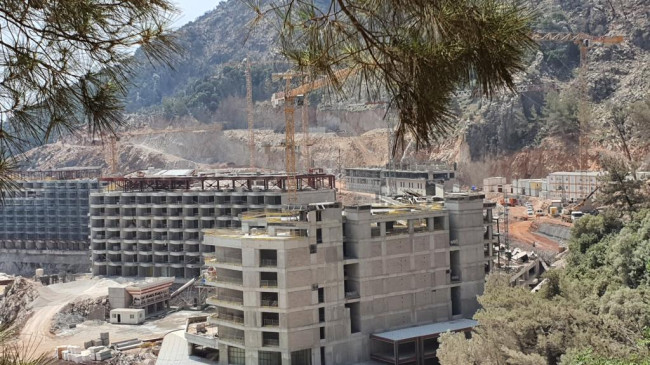MARMARİS’TE AKIL TUTUKLUĞU YARATAN SİNPAŞ İNŞAATI, DOĞA KATLİAMI VE DETAYLARI