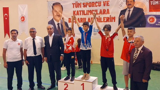 ŞEGASPOR BAŞARIDAN BAŞARIYA KOŞUYOR