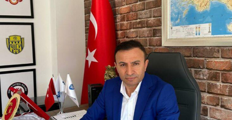 Yunus Kabal ; Medya ve İş Dünyasından Siyaset Dünyasına